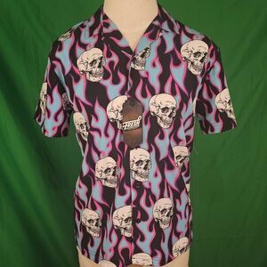 NWT Fresh Prints Of Bel Air Mens Flaming‎ Skull Short Sleeve Button Down Shirt S